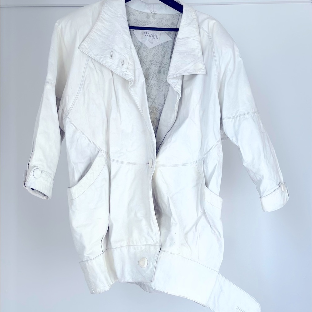Vintage Women’s White Winlit Leather Jacket. 80’s below the knee.